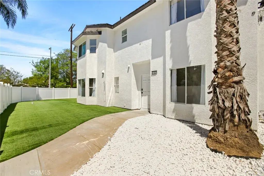7902 Tampa, Reseda