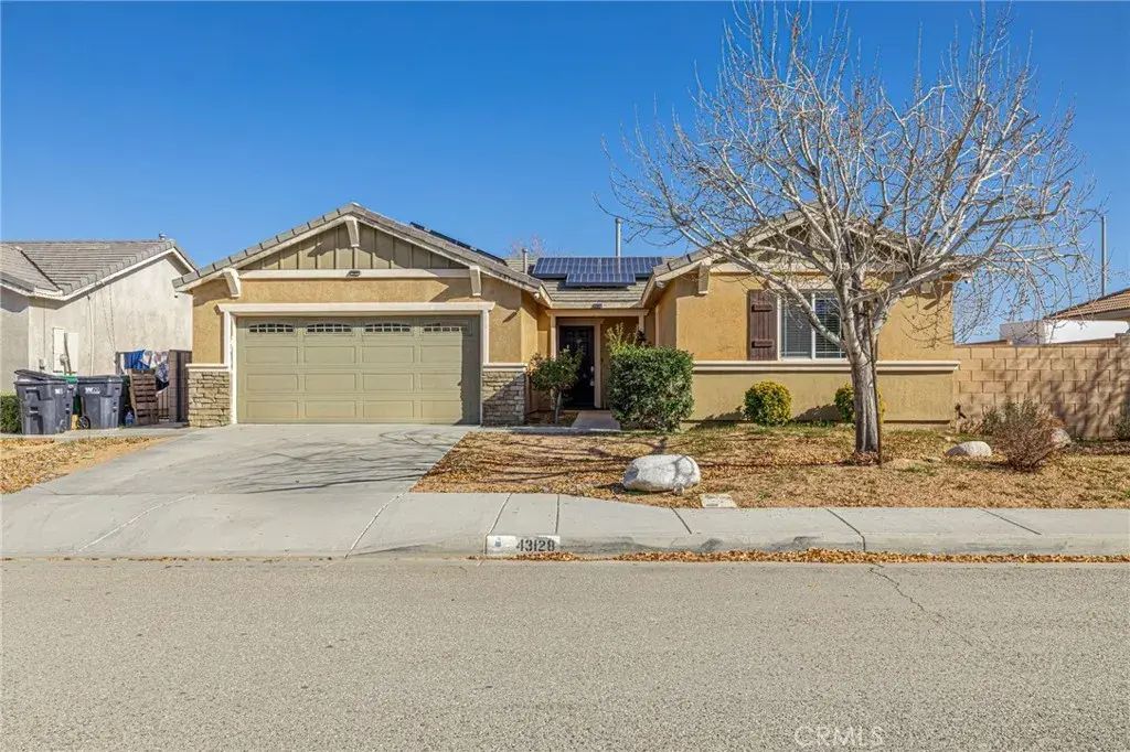 43128 Homestead Street, Lancaster