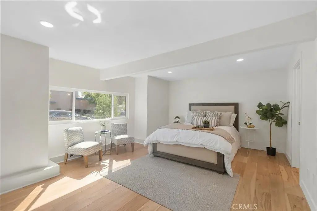 14519 Dyer, Sylmar