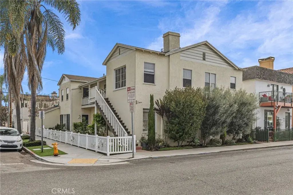 5200 E 1st, Long Beach