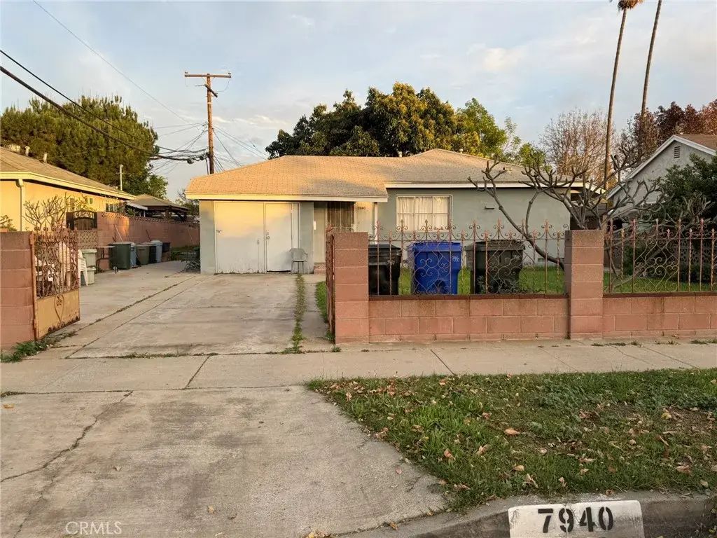 7940 Appledale Avenue, Whittier