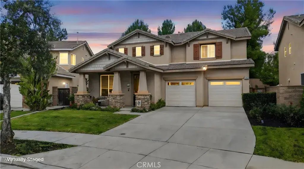10798 Rosemary, Corona