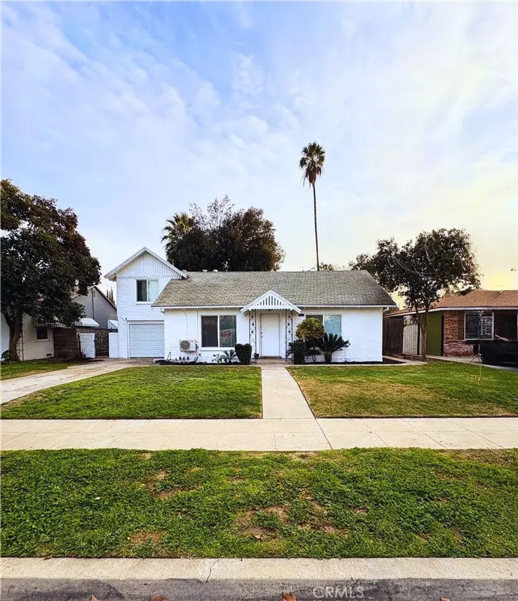 4762 E Grant, Fresno