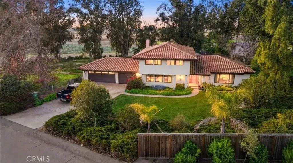 2152 Lake Marie, Santa Maria