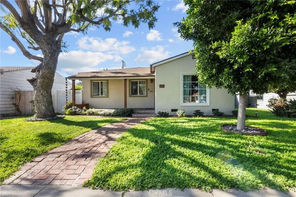 2871 Daisy Avenue, Long Beach