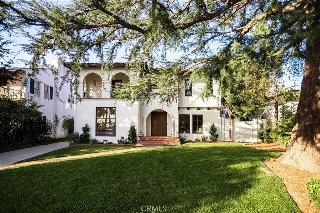 1299 Boston, Altadena