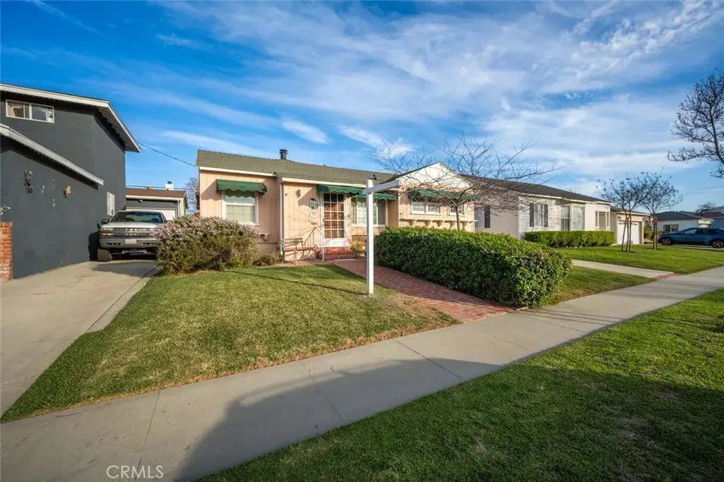 5142 Obispo, Lakewood
