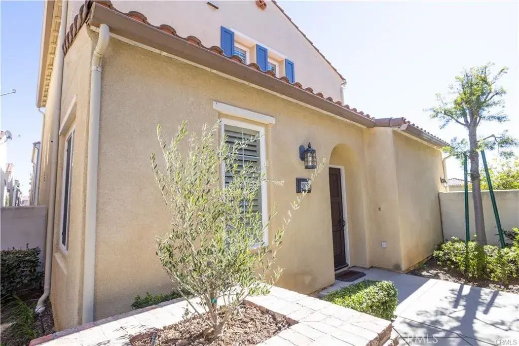 20062 Pienza Lane, Porter Ranch