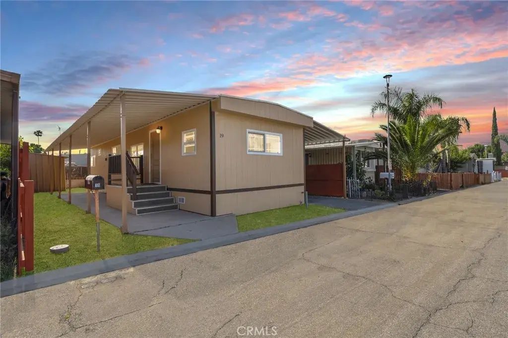 2250 W Mill 19, Colton
