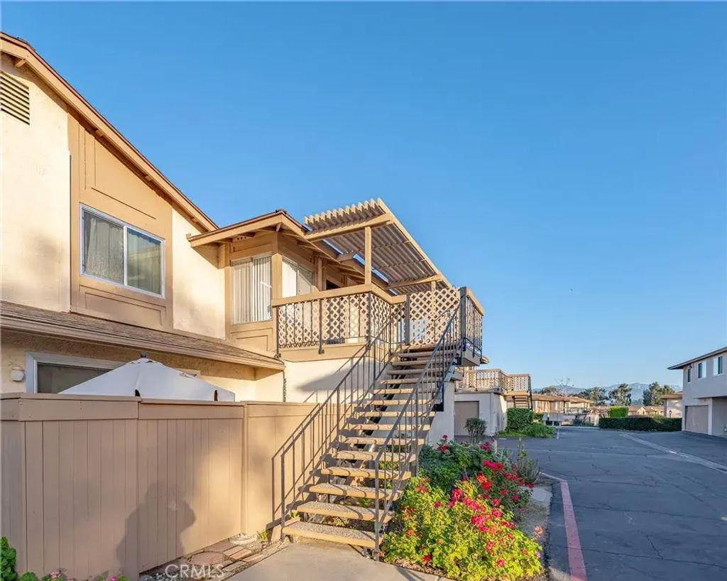 1454 Countrywood 13, Hacienda Heights