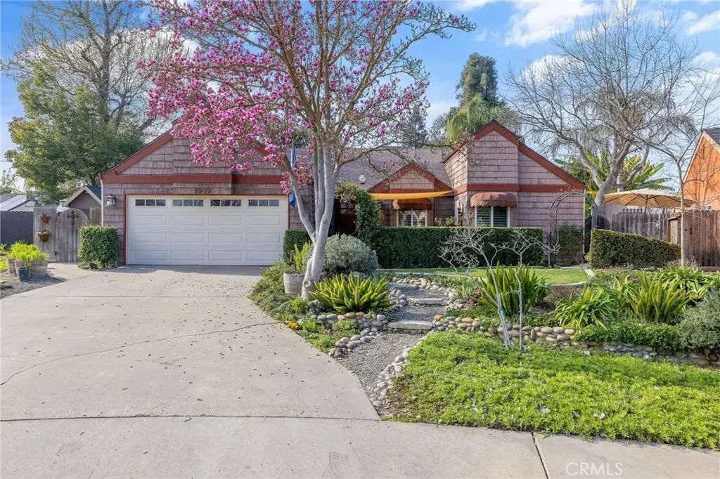 1909 E Andrea Court, Visalia