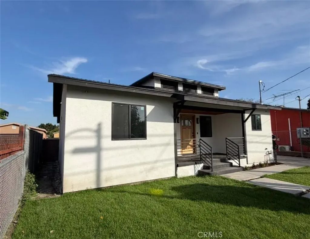 9326 Holmes Avenue, Los Angeles