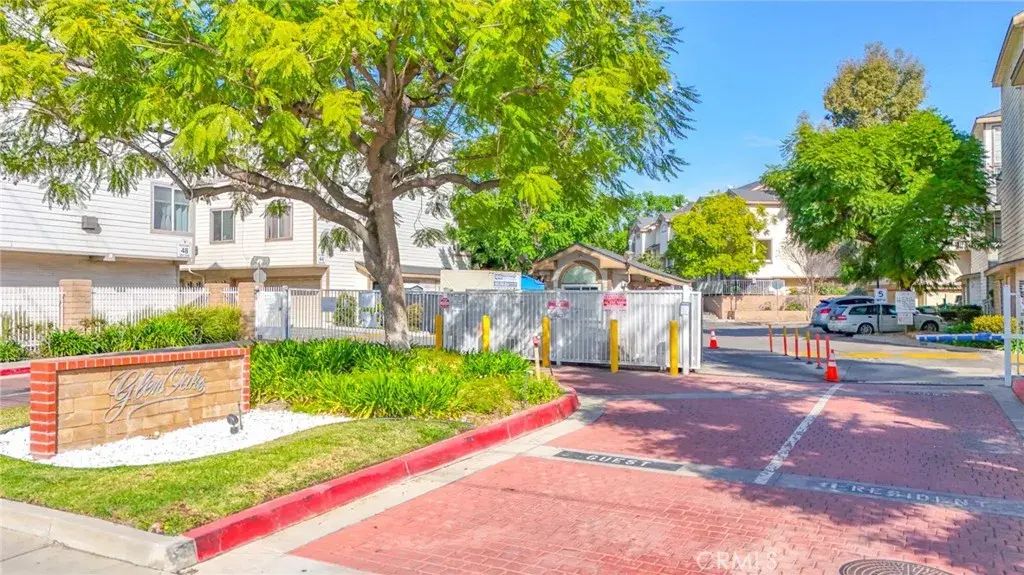 11150 Glenoaks 255, Pacoima