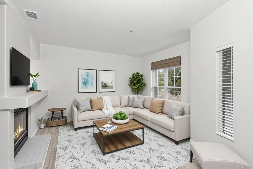 835 N Cleveland Street E, Oceanside