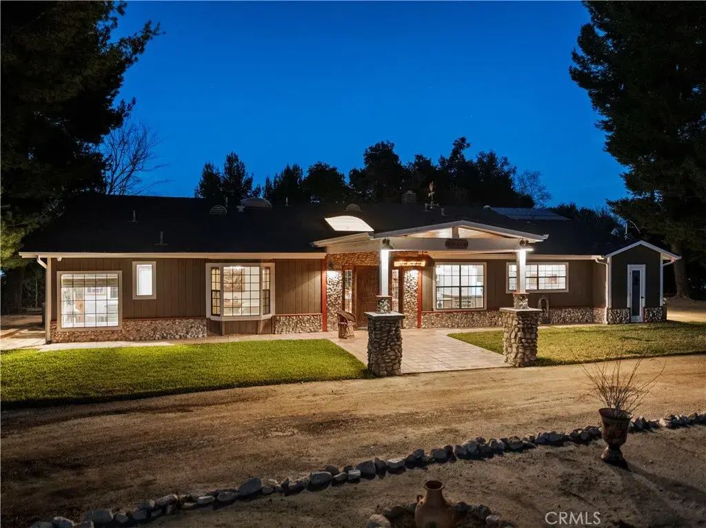 28316 Oak Spring Canyon, Canyon Country
