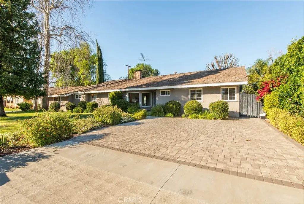 22537 Friar Street, Woodland Hills