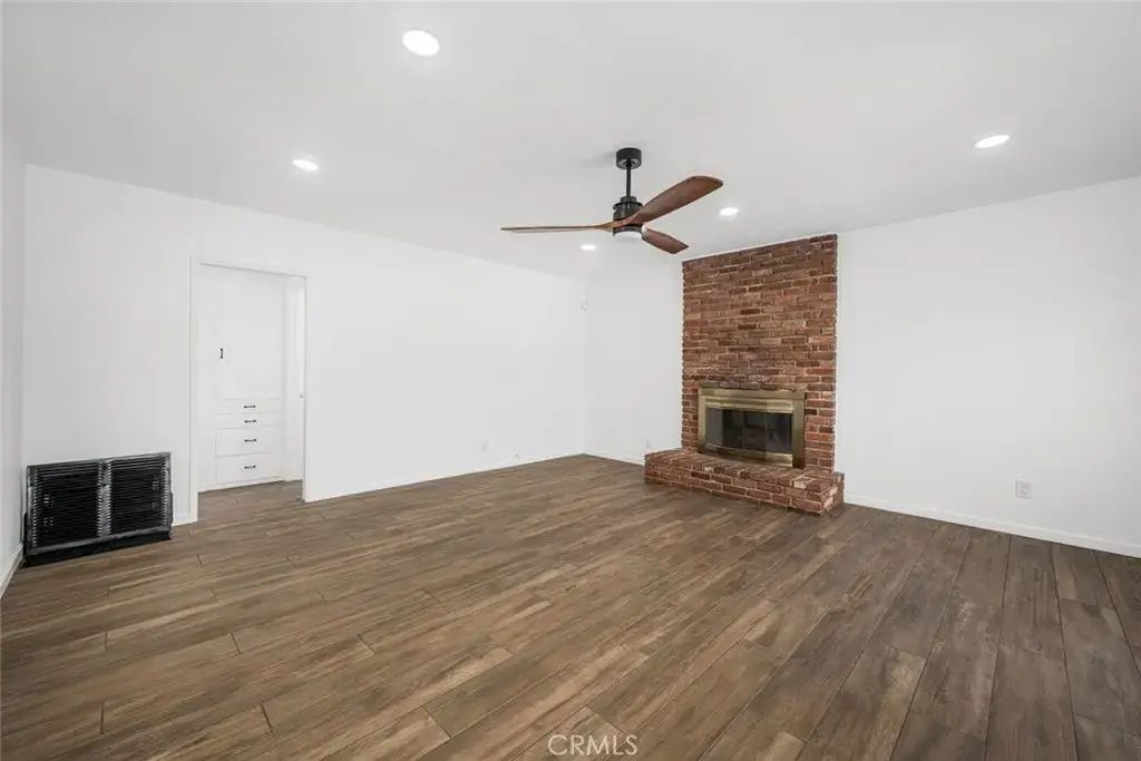 5402 Killdee, Long Beach