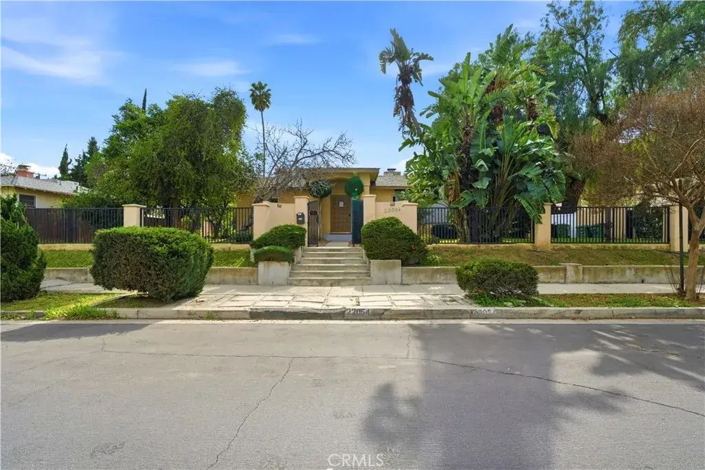 22054 Crespi Street, Woodland Hills