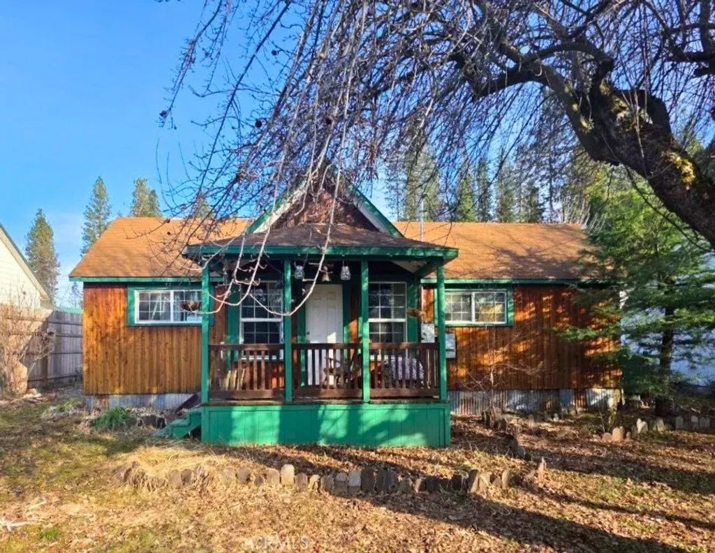 248 Squaw Valley Road, Mccloud