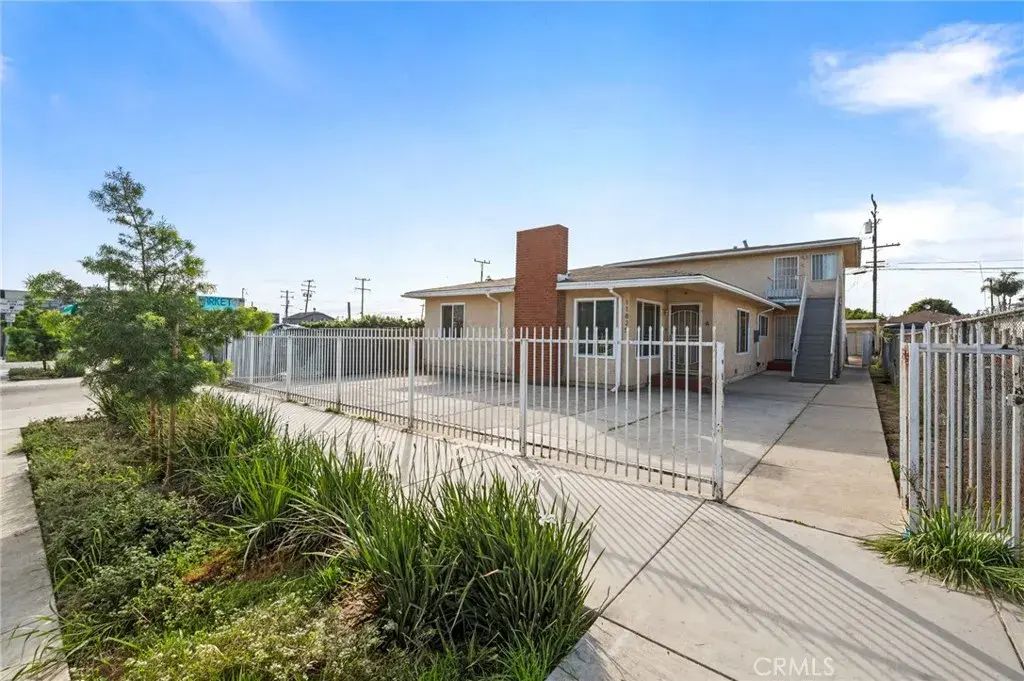 11825 S Vermont Ave, Los Angeles