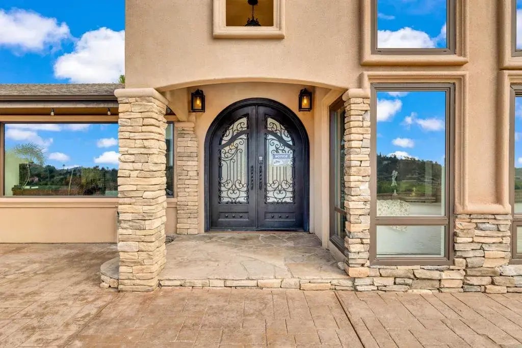 1426 Hidden Mesa View Drive, El Cajon