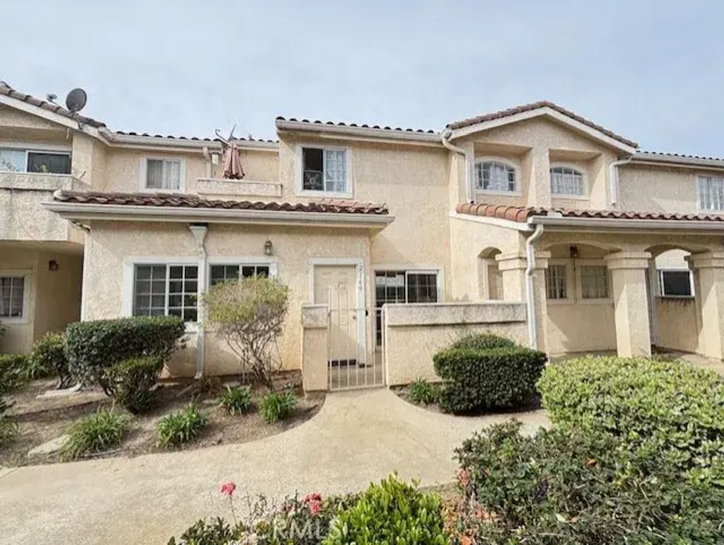 2160 Blackberry Circle, Oxnard