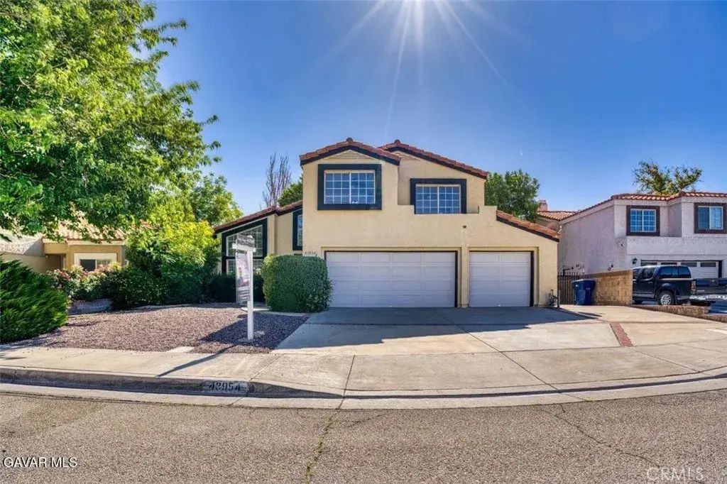 43954 Blue Sky Court, Lancaster