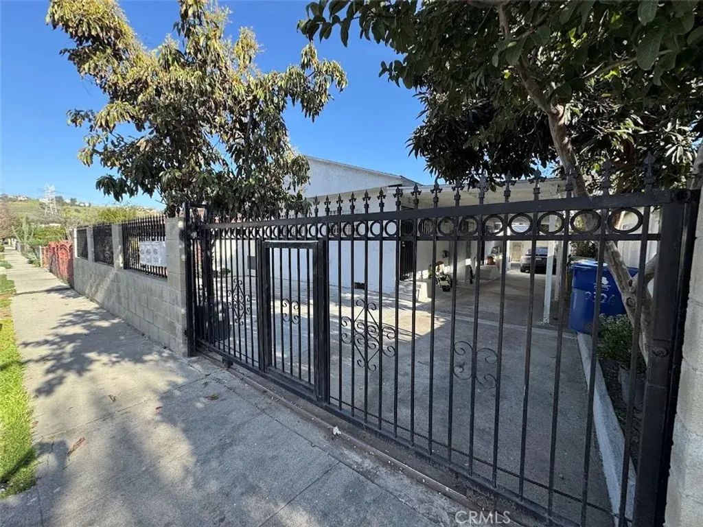 2326 Elmgrove, Los Angeles