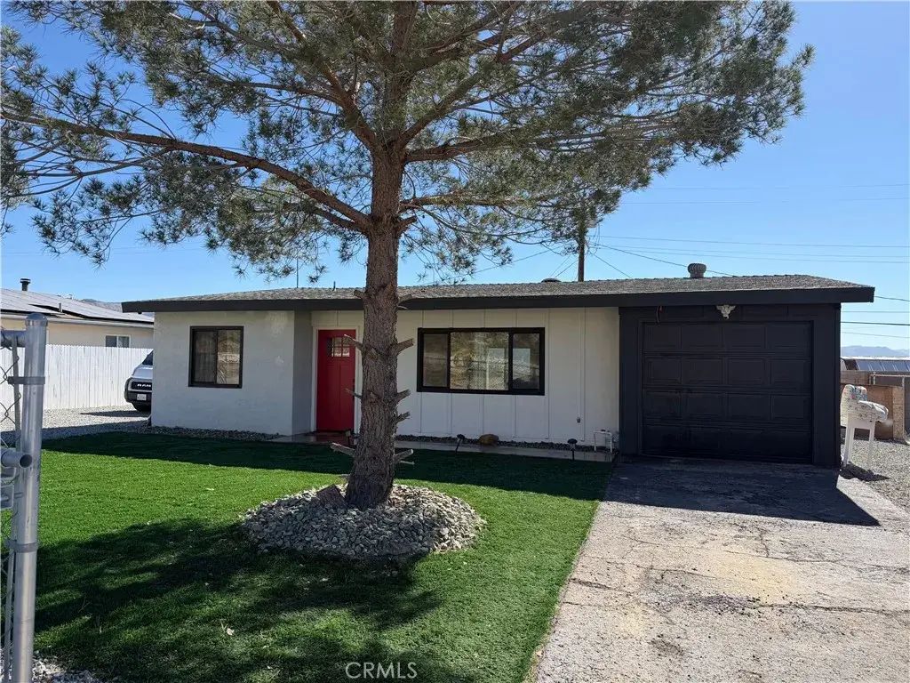 23921 South, Apple Valley