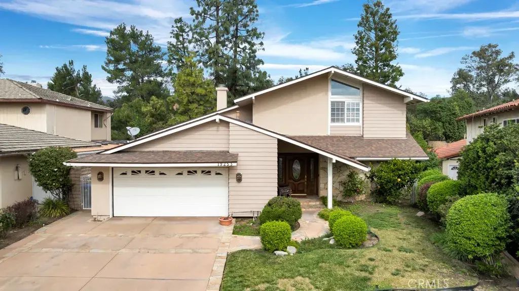 19253 Kenya, Porter Ranch