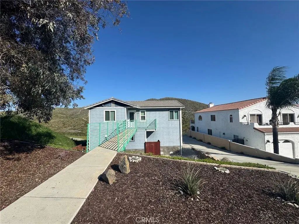22164 Vacation Drive, Canyon Lake