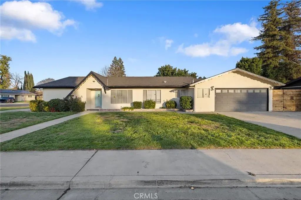 2342 S Sowell Street, Visalia