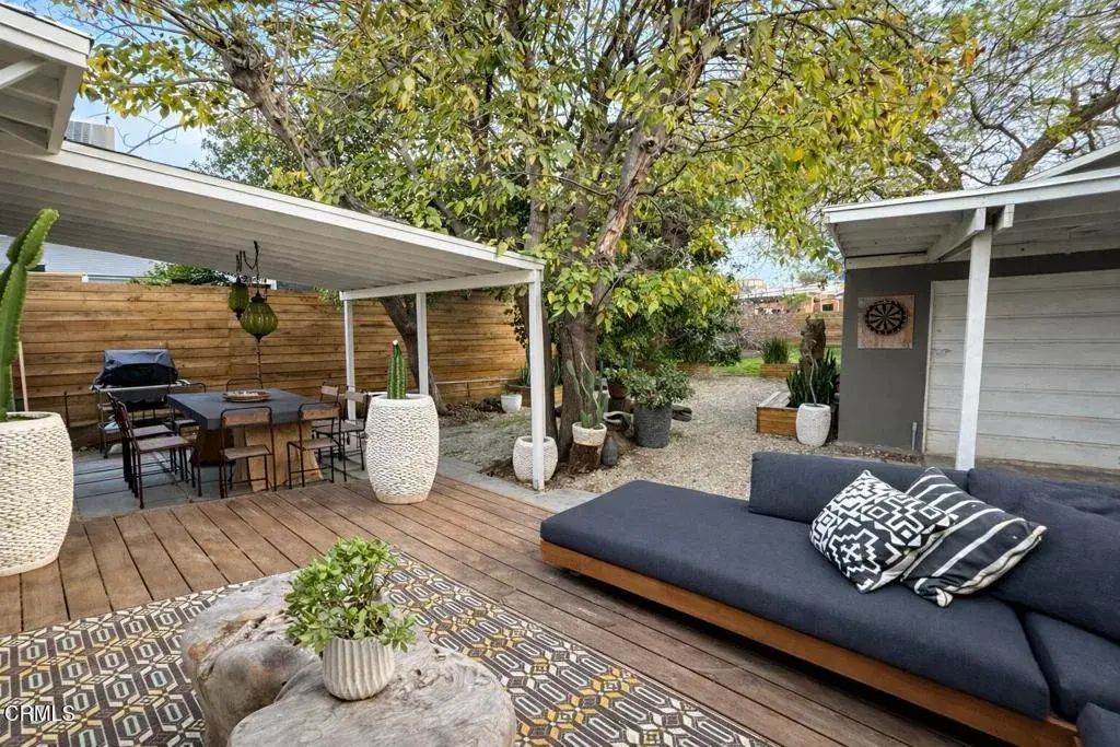 230 W Elmwood Avenue, Burbank