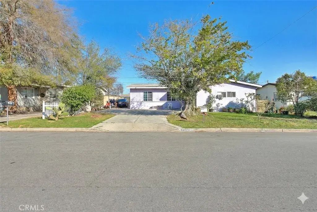 8651 Encinitas, Fontana