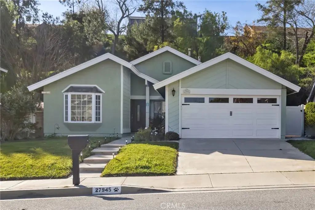 27945 Sycamore Creek, Valencia