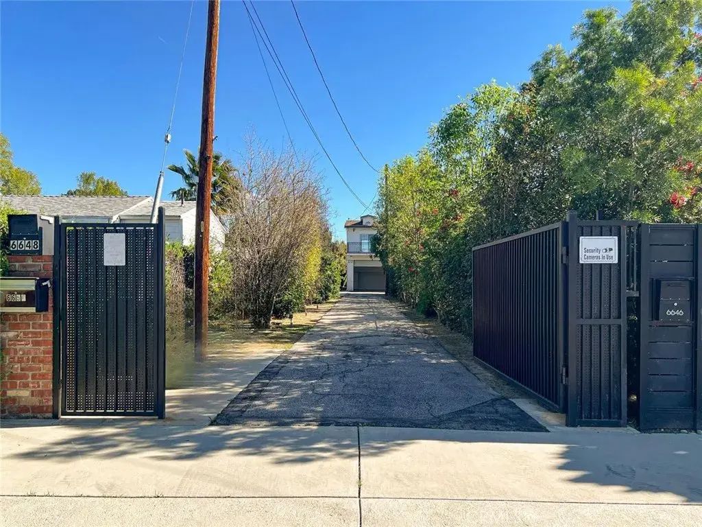 6648 Gaviota Avenue, Lake Balboa