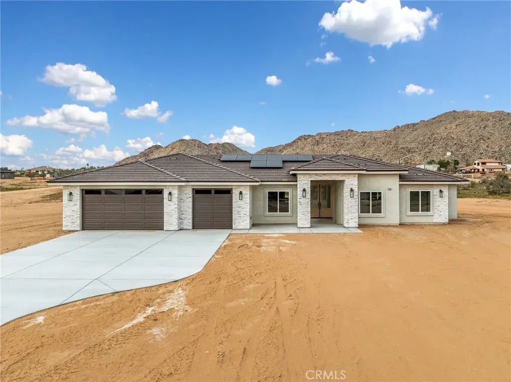 23842 Cahuilla, Apple Valley