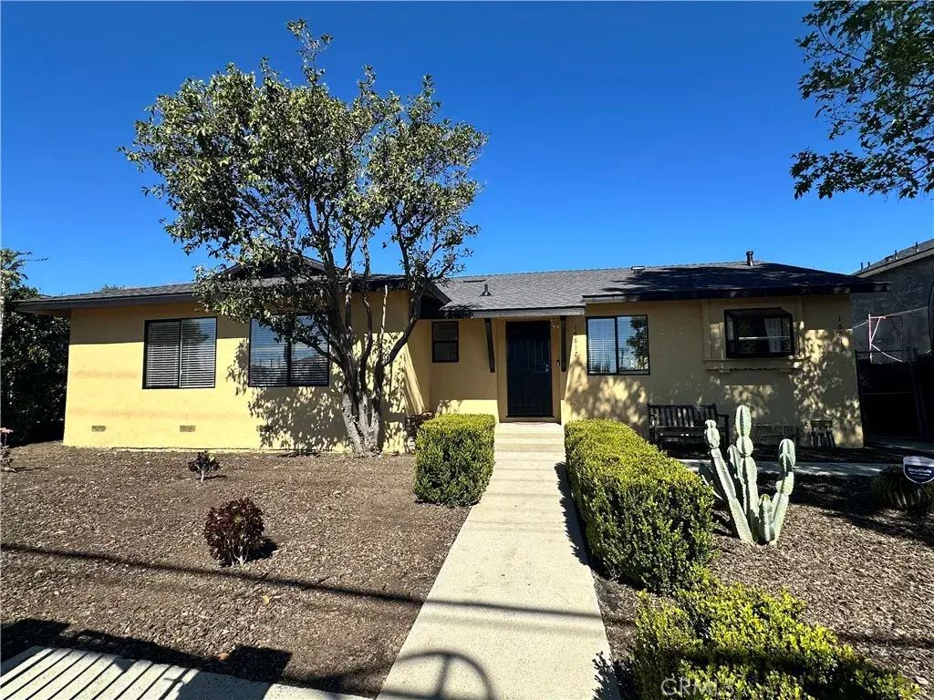 16817 San Fernando Mission, Granada Hills