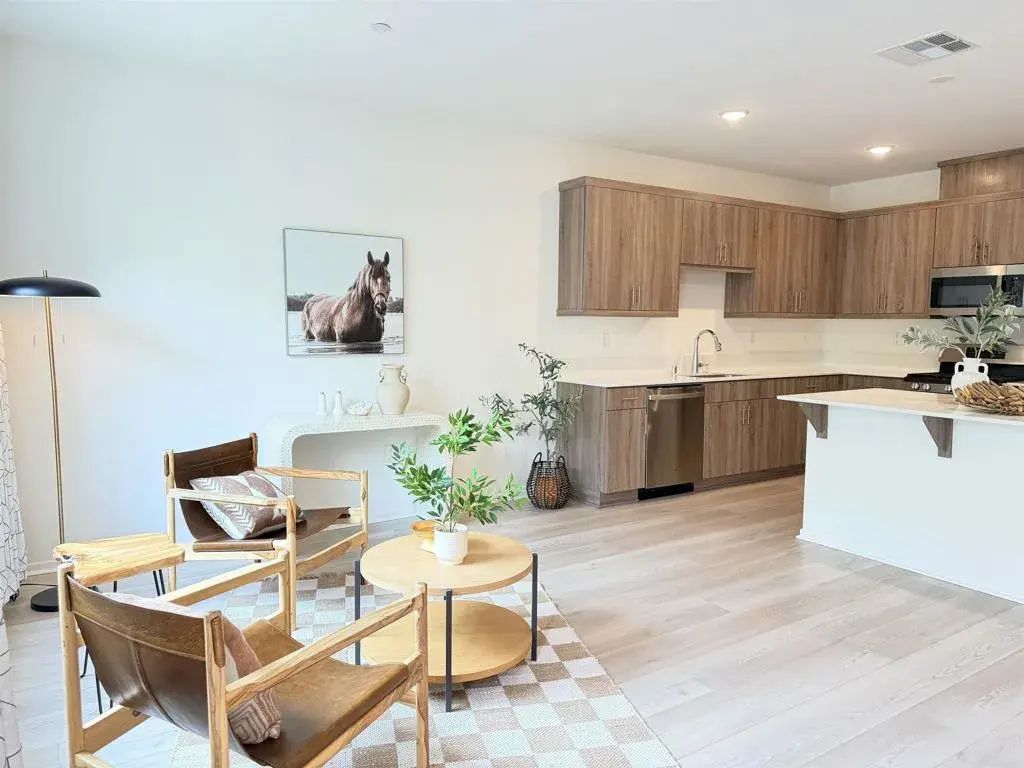 348 Sweet Place, Fallbrook