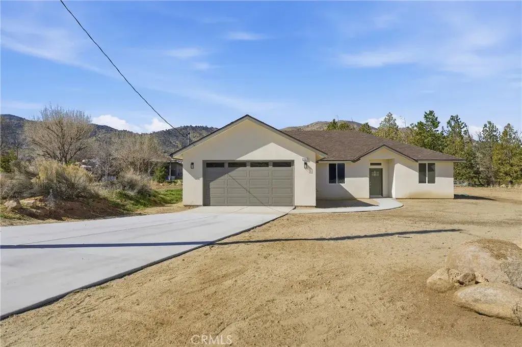 22613 Royal, Tehachapi