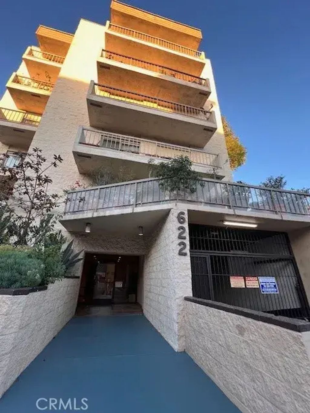 622 S Barrington 302, Los Angeles
