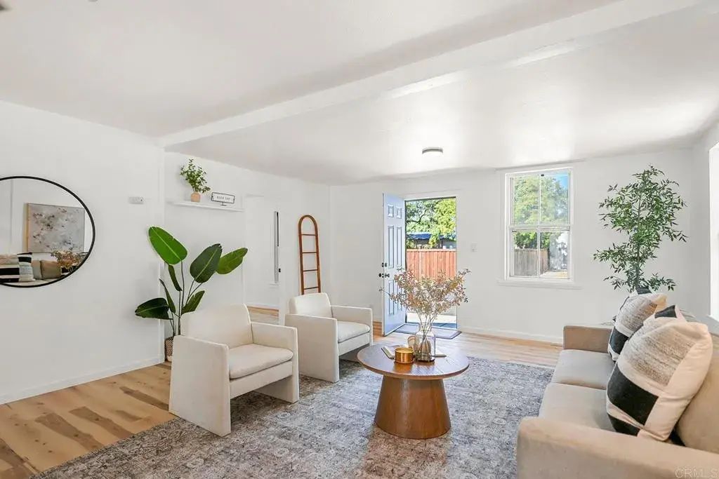 149 E 5th Street, Lincoln