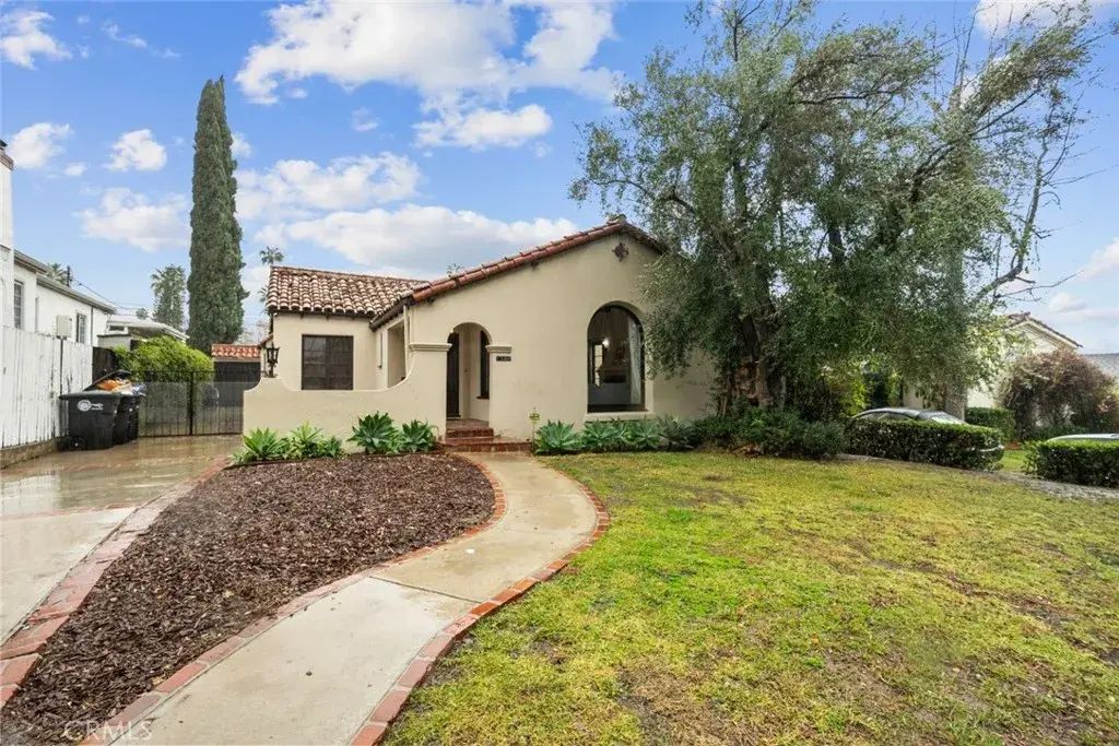 1500 Thompson Avenue, Glendale