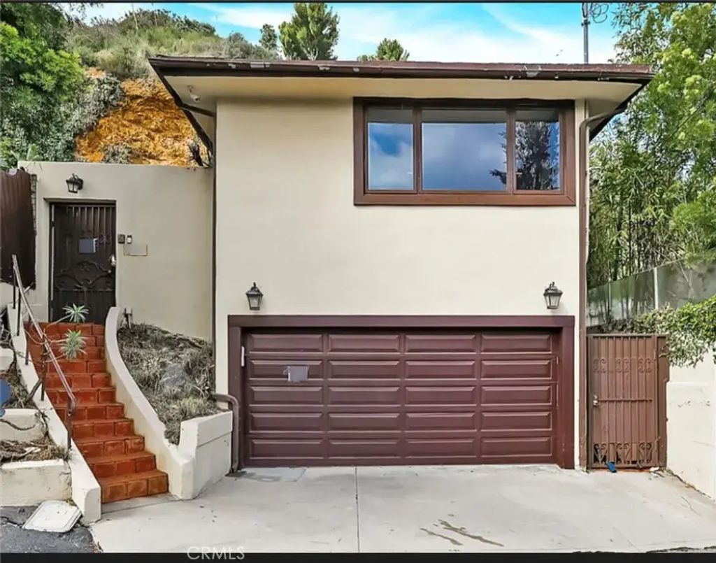 9275 Flicker, Los Angeles