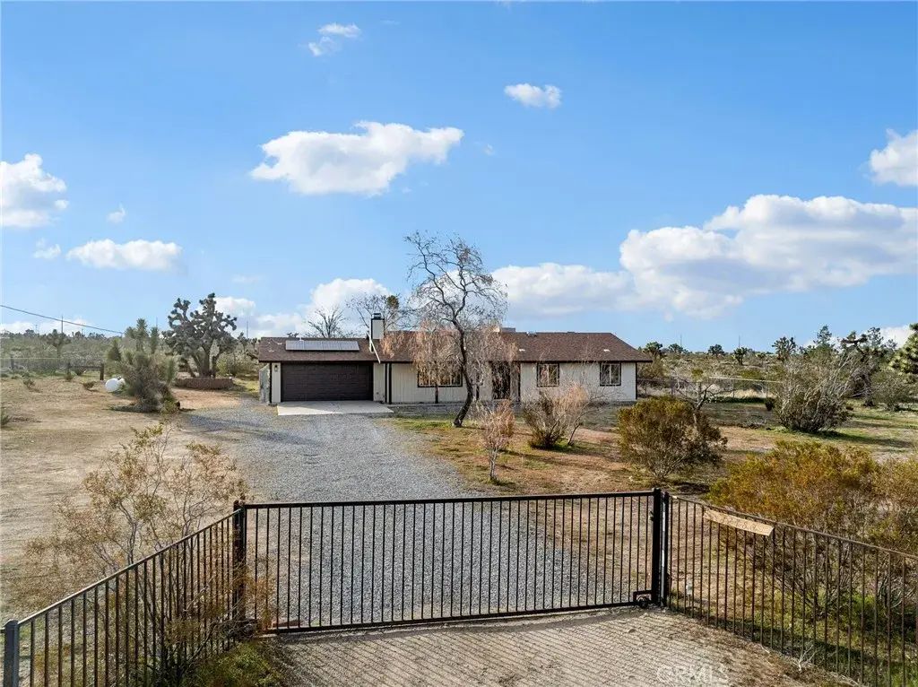 12780 Hacienda, Phelan