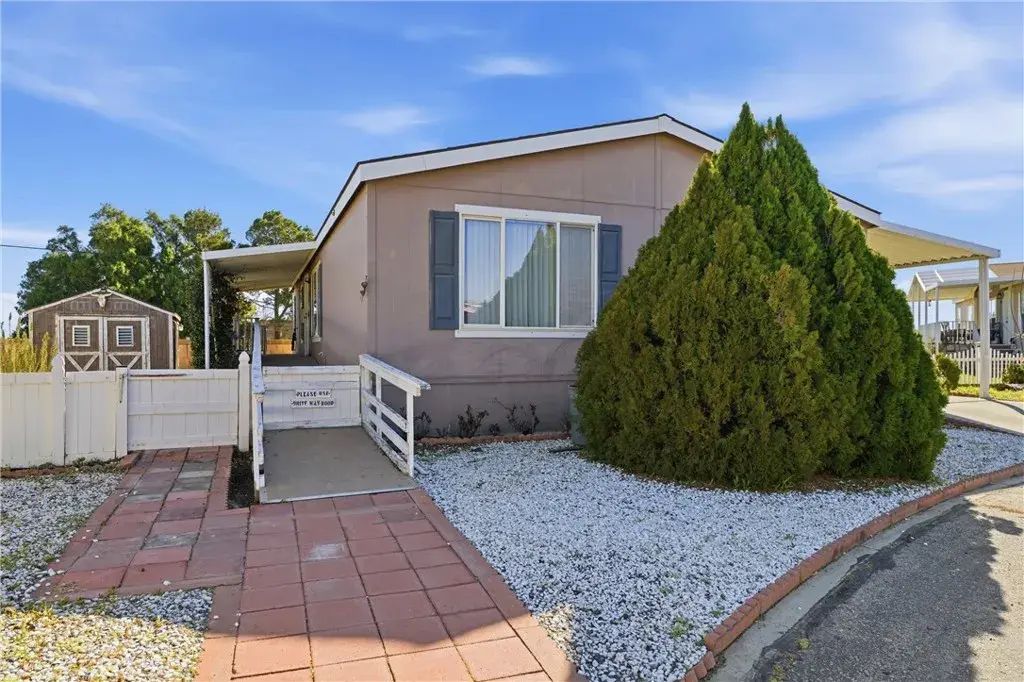 1900 Sandra 50, Rosamond