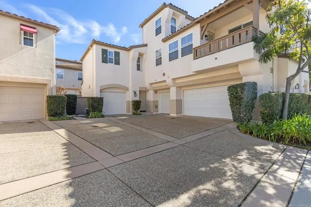 6415 Terraza Portico, Carlsbad