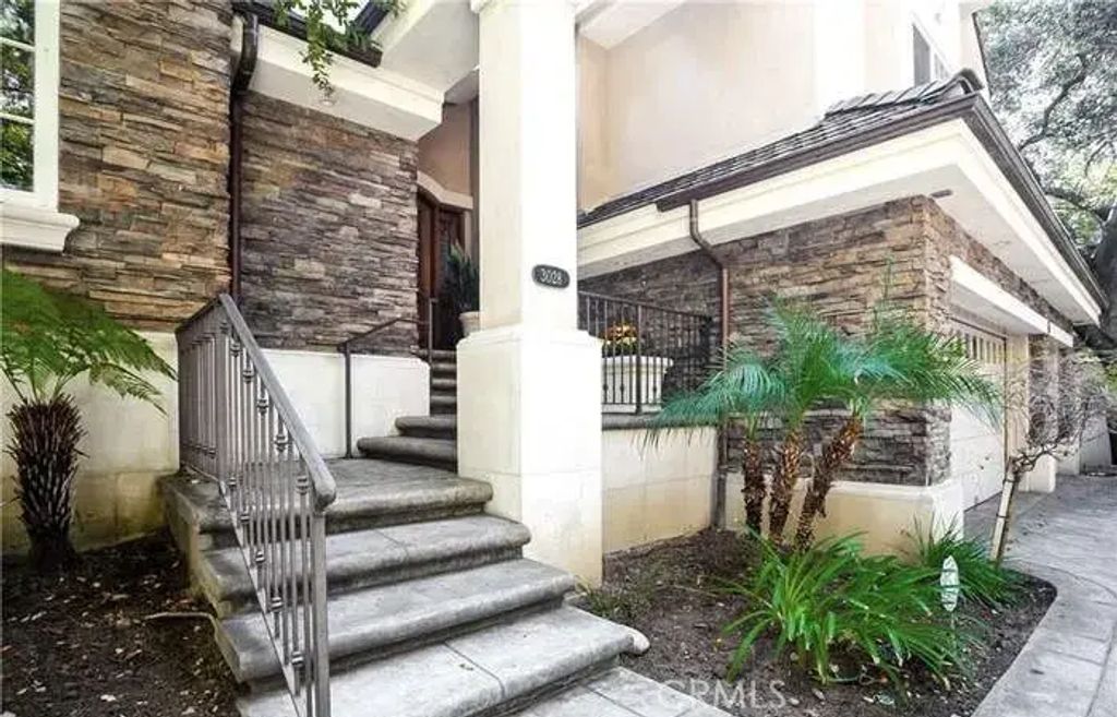 3028 E Chevy Chase, Glendale