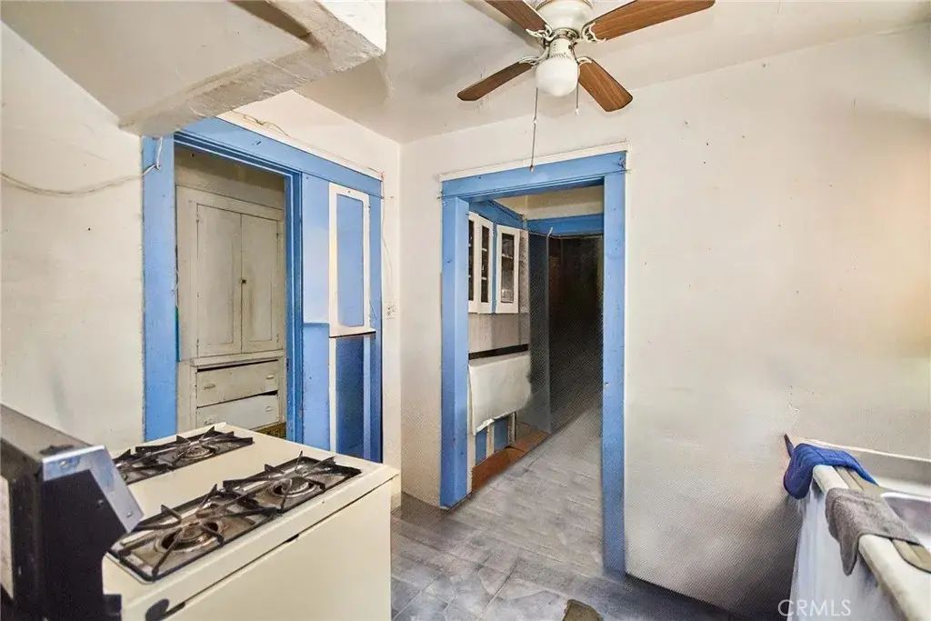 2602 Onyx Drive, Los Angeles