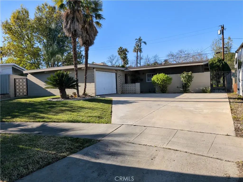 3836 Gates, Riverside